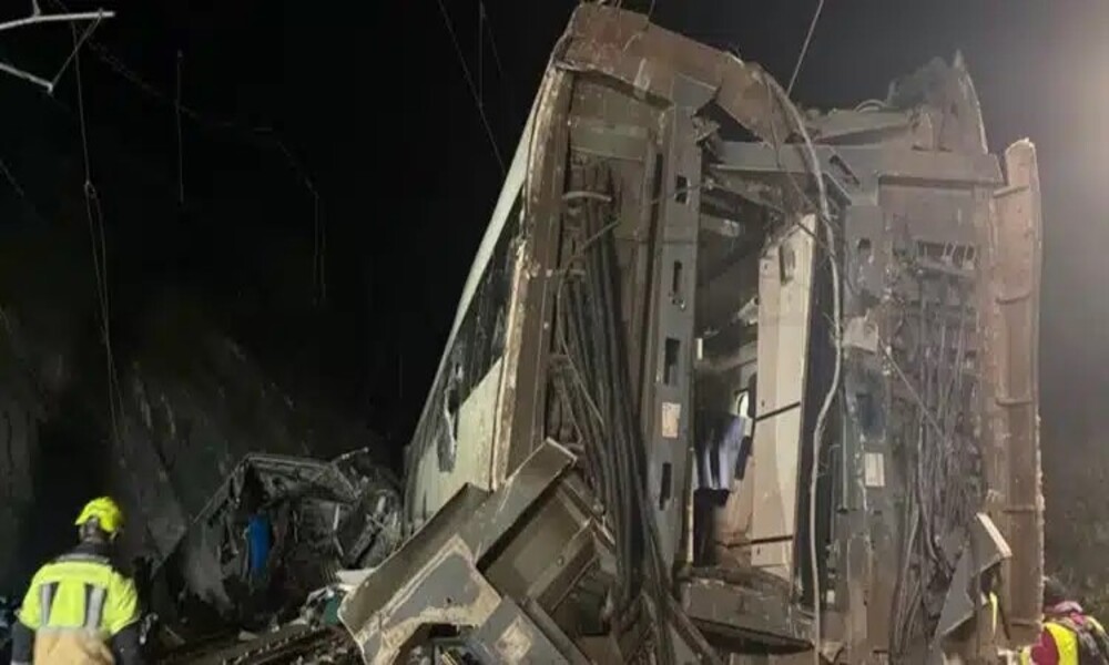 España: al menos 39 muertos en un accidente ferroviario | Agencia de ...